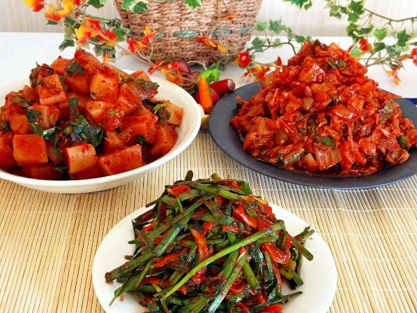 今が旬！キムチセット【白菜（400㌘×2袋） カクテキ（400㌘×2袋） ニラ（200㌘×2袋）】