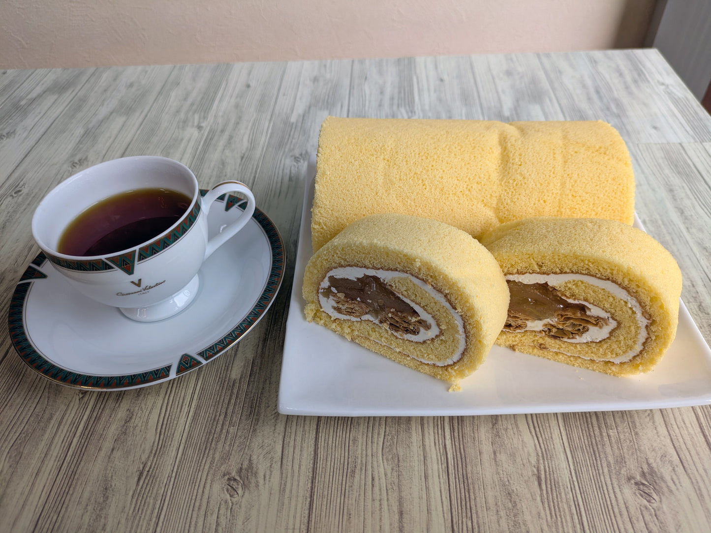 蛍茶屋バタークリームロールケーキ 1本【送料別】【冷凍】